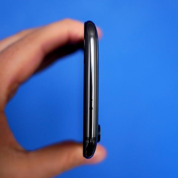 Обзор смартфона Xiaomi Mi 9: детали имеют значение Обзор смартфона Xiaomi Mi 9: детали имеют значение