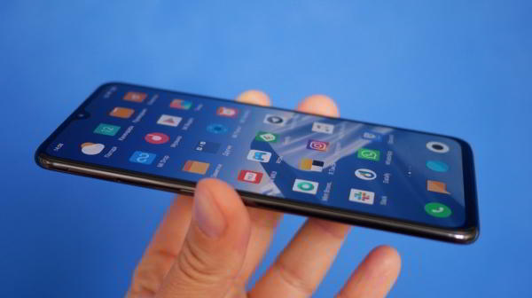 Обзор смартфона Xiaomi Mi 9: детали имеют значение Обзор смартфона Xiaomi Mi 9: детали имеют значение