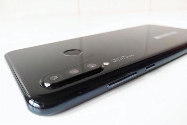 Обзор Huawei P30 Lite: бюджетный вариант флагмана Обзор Huawei P30 Lite: бюджетный вариант флагмана