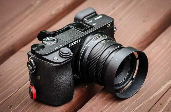 Обзор Zonlai 22mm f/1.8: дешёвый, китайский и сенсационный объектив Обзор Zonlai 22mm f/1.8: дешёвый, китайский и сенсационный объектив