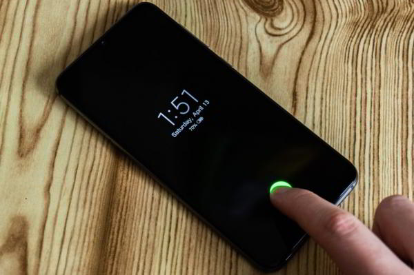 Обзор Xiaomi Mi 9 SE - компактный и немного упрощенный флагман