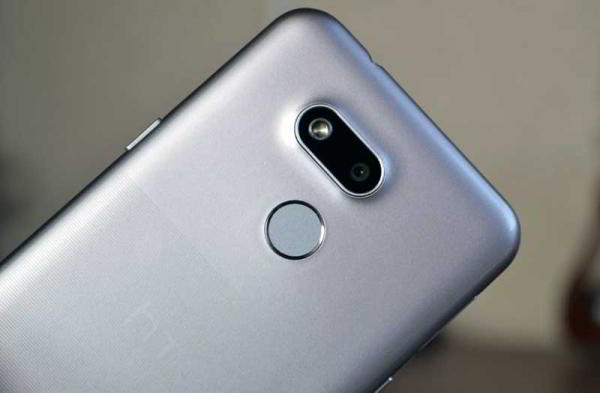 Обзор HTC Desire 12s: бюджетного смартфона с интересным дизайном Обзор HTC Desire 12s: бюджетного смартфона с интересным дизайном