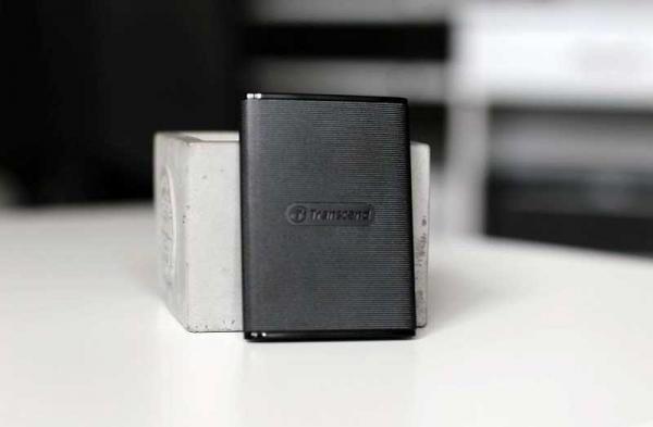 Обзор Transcend ESD220C и Transcend RDP9: внешний SSD и картридер Обзор Transcend ESD220C и Transcend RDP9: внешний SSD и картридер
