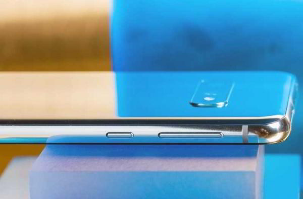 Обзор Samsung Galaxy S10e: почти все навороты по меньшей цене Обзор Samsung Galaxy S10e: почти все навороты по меньшей цене