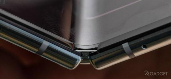 Названа причина поломки складных смартфонов Samsung Galaxy Fold (9 фото) Названа причина поломки складных смартфонов Samsung Galaxy Fold (9 фото)