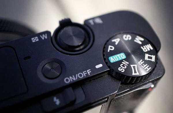 Обзор Sony RX100 VI: лучшая компактная камера в кармане Обзор Sony RX100 VI: лучшая компактная камера в кармане