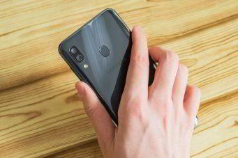 Обзор Samsung Galaxy A30 — самый сбалансированный середнячок? Обзор Samsung Galaxy A30 — самый сбалансированный середнячок?