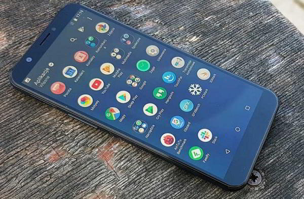 Обзор HTC Desire 12s: бюджетного смартфона с интересным дизайном Обзор HTC Desire 12s: бюджетного смартфона с интересным дизайном