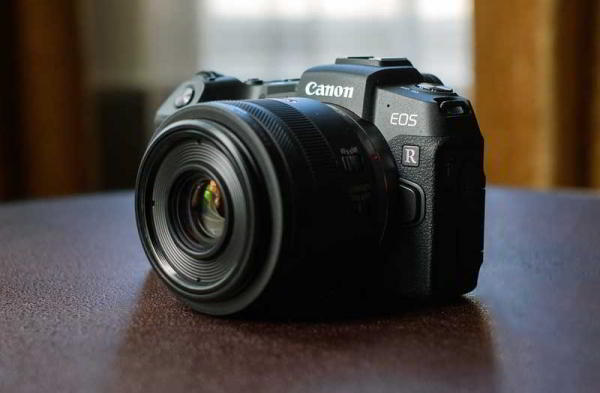 Обзор Canon EOS RP: доступной и компактной полнокадровой беззеркалки Обзор Canon EOS RP: доступной и компактной полнокадровой беззеркалки