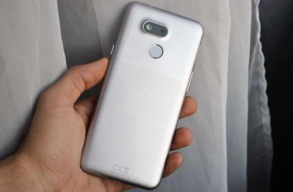Обзор HTC Desire 12s: бюджетного смартфона с интересным дизайном Обзор HTC Desire 12s: бюджетного смартфона с интересным дизайном