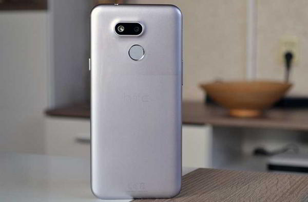 Обзор HTC Desire 12s: бюджетного смартфона с интересным дизайном Обзор HTC Desire 12s: бюджетного смартфона с интересным дизайном