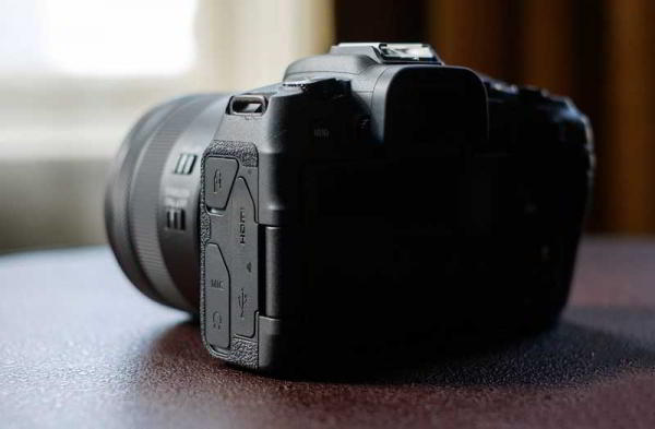 Обзор Canon EOS RP: доступной и компактной полнокадровой беззеркалки Обзор Canon EOS RP: доступной и компактной полнокадровой беззеркалки