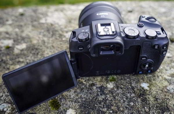 Обзор Canon EOS RP: доступной и компактной полнокадровой беззеркалки Обзор Canon EOS RP: доступной и компактной полнокадровой беззеркалки