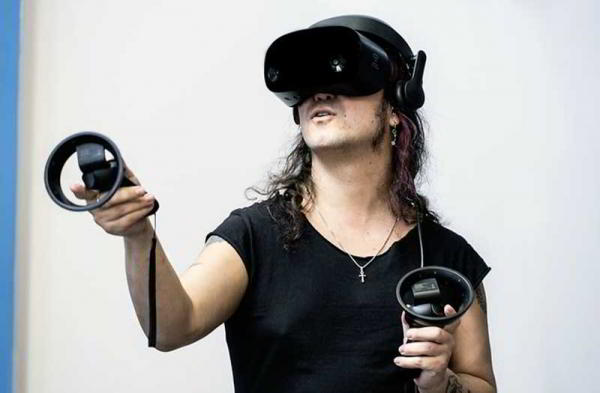 Обзор Samsung Odyssey Plus очков виртуальной и дополненной реальности Обзор Samsung Odyssey Plus очков виртуальной и дополненной реальности