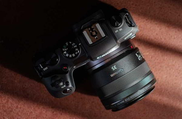 Обзор Canon EOS RP: доступной и компактной полнокадровой беззеркалки Обзор Canon EOS RP: доступной и компактной полнокадровой беззеркалки