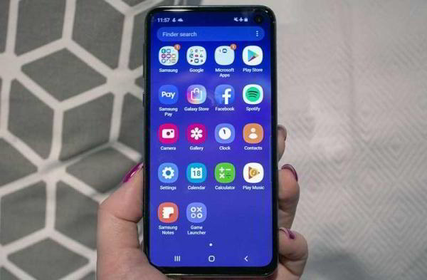 Обзор Samsung Galaxy S10e: почти все навороты по меньшей цене Обзор Samsung Galaxy S10e: почти все навороты по меньшей цене