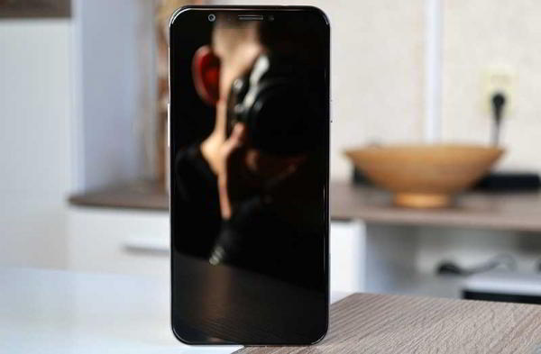 Обзор HTC Desire 12s: бюджетного смартфона с интересным дизайном Обзор HTC Desire 12s: бюджетного смартфона с интересным дизайном