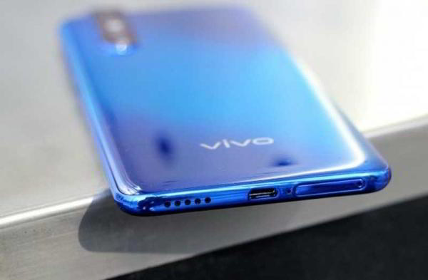 Обзор Vivo V15 Pro: отличный экран и невероятные камеры Обзор Vivo V15 Pro: отличный экран и невероятные камеры