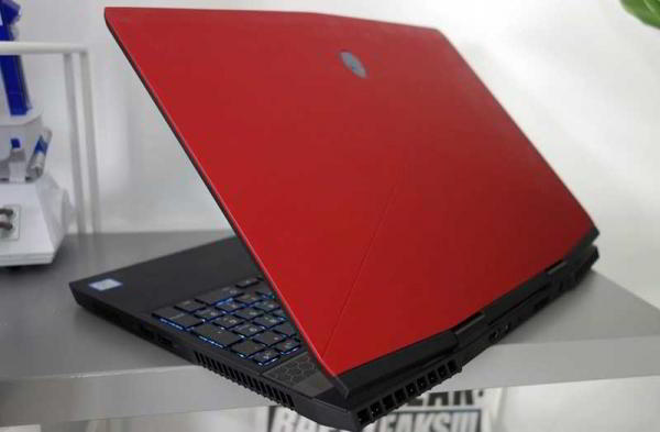 Обзор Alienware m15 серьёзного игрового ноутбука Обзор Alienware m15 серьёзного игрового ноутбука