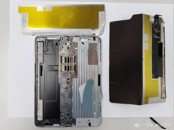 Складной смартфон Samsung Galaxy Fold показали изнутри (5 фото) Складной смартфон Samsung Galaxy Fold показали изнутри (5 фото)