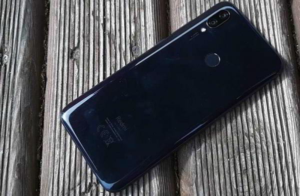 Обзор Xiaomi Redmi 7: по-прежнему отличного бюджетного телефона Обзор Xiaomi Redmi 7: по-прежнему отличного бюджетного телефона