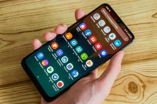 Обзор Samsung Galaxy A30 — самый сбалансированный середнячок? Обзор Samsung Galaxy A30 — самый сбалансированный середнячок?