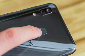 Обзор Samsung Galaxy A30 — самый сбалансированный середнячок? Обзор Samsung Galaxy A30 — самый сбалансированный середнячок?
