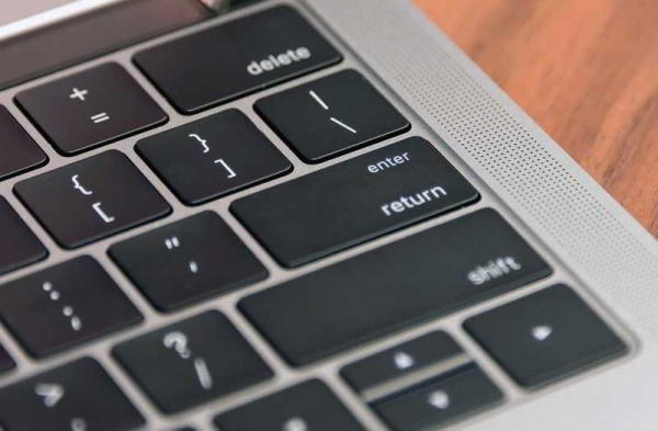 Обзор Apple MacBook Pro 13 с тачбаром — красивого и несовершенного ноутбука Обзор Apple MacBook Pro 13 с тачбаром — красивого и несовершенного ноутбука