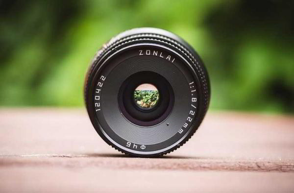 Обзор Zonlai 22mm f/1.8: дешёвый, китайский и сенсационный объектив Обзор Zonlai 22mm f/1.8: дешёвый, китайский и сенсационный объектив
