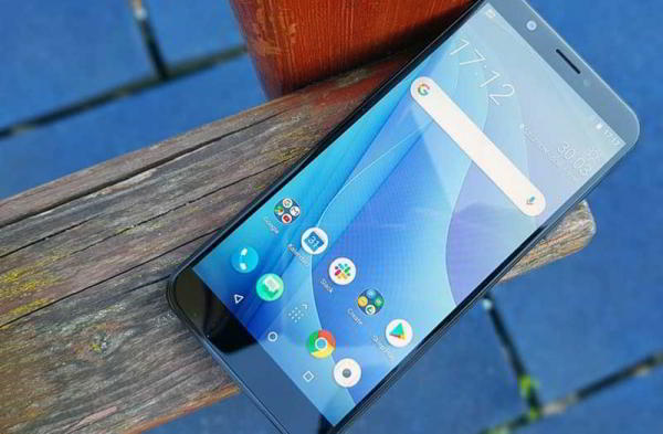Обзор HTC Desire 12s: бюджетного смартфона с интересным дизайном Обзор HTC Desire 12s: бюджетного смартфона с интересным дизайном