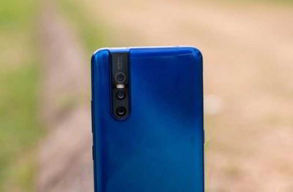Обзор Vivo V15 Pro: отличный экран и невероятные камеры Обзор Vivo V15 Pro: отличный экран и невероятные камеры