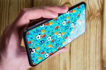 Обзор Xiaomi Mi 9 SE - компактный и немного упрощенный флагман