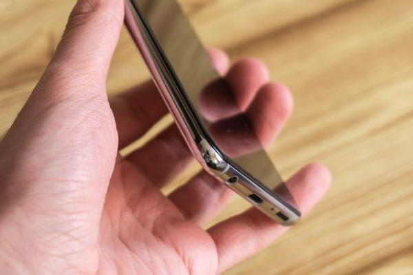 Обзор Samsung Galaxy S10e — лучший компактный флагман Обзор Samsung Galaxy S10e — лучший компактный флагман