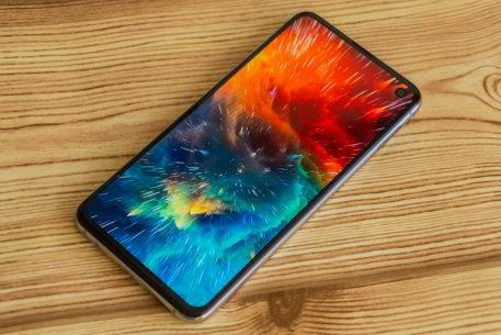Обзор Samsung Galaxy S10e — лучший компактный флагман Обзор Samsung Galaxy S10e — лучший компактный флагман