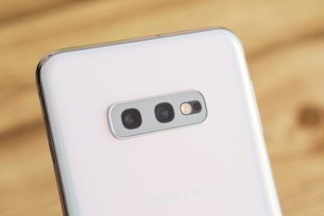 Обзор Samsung Galaxy S10e — лучший компактный флагман Обзор Samsung Galaxy S10e — лучший компактный флагман