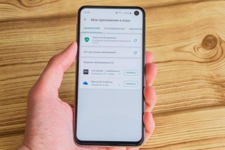 Обзор Samsung Galaxy S10e — лучший компактный флагман Обзор Samsung Galaxy S10e — лучший компактный флагман