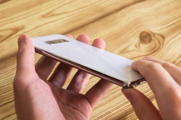 Обзор Samsung Galaxy S10e — лучший компактный флагман Обзор Samsung Galaxy S10e — лучший компактный флагман