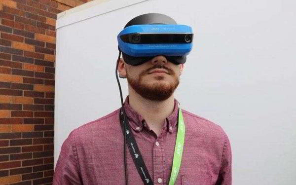 Acer Windows Mixed Reality &ndash; Гарнитура смешанной реальности для Windows 10