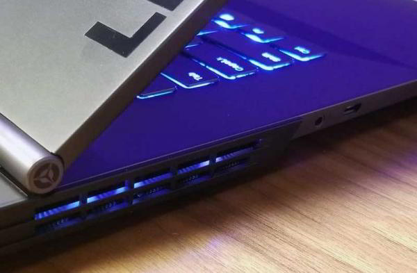Обзор Lenovo Legion Y740: компактность и мощь RTX 2080 Обзор Lenovo Legion Y740: компактность и мощь RTX 2080