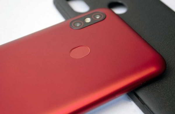 Обзор UMIDIGI F1: смартфон с большой батареей и Android 9.0 Обзор UMIDIGI F1: смартфон с большой батареей и Android 9.0