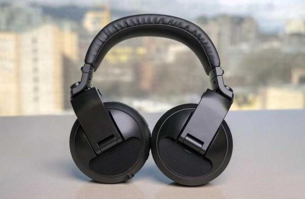 Обзор Pioneer HDJ-X5BT наушников для клуба и улицы Обзор Pioneer HDJ-X5BT наушников для клуба и улицы