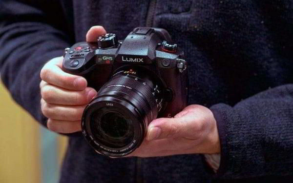 Камера Panasonic Lumix GH5S — Обзор устройства с более разумным подходом к пикселям Камера Panasonic Lumix GH5S — Обзор устройства с более разумным подходом к пикселям