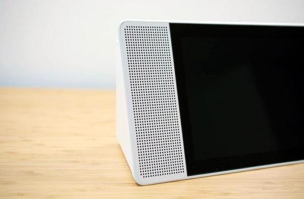 Обзор Lenovo Smart Display: умная колонка с экраном для вашей кухни Обзор Lenovo Smart Display: умная колонка с экраном для вашей кухни