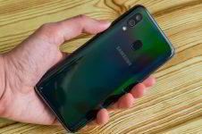 Обзор Samsung Galaxy A40 &mdash; компактный средний класс