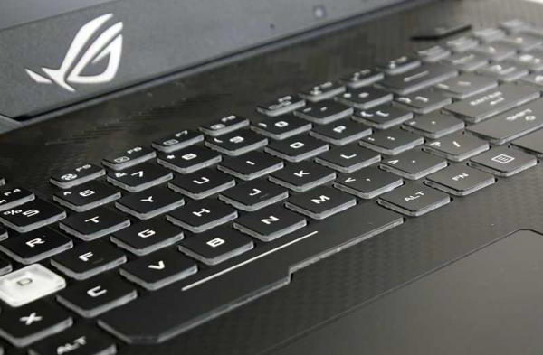 Обзор ноутбука Asus ROG Strix Scar II GL704: компактный и мощный Обзор ноутбука Asus ROG Strix Scar II GL704: компактный и мощный