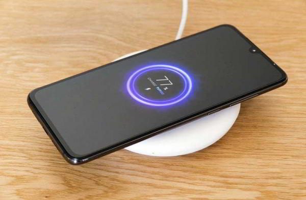 Обзор Xiaomi Mi 9: новейшие технологии по разумной цене Обзор Xiaomi Mi 9: новейшие технологии по разумной цене