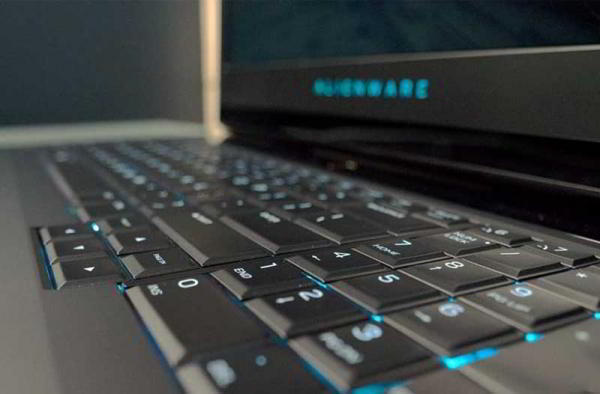 Обзор Alienware 17 R5: высокопроизводительный игровой ноутбук Обзор Alienware 17 R5: высокопроизводительный игровой ноутбук