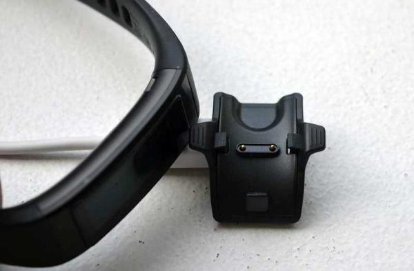 Обзор Huawei Band 3 Pro: все фитнес-функции по доступной цене Обзор Huawei Band 3 Pro: все фитнес-функции по доступной цене