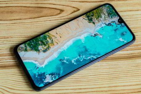 Обзор Samsung Galaxy A40 &mdash; компактный средний класс