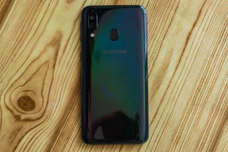 Обзор Samsung Galaxy A40 &mdash; компактный средний класс